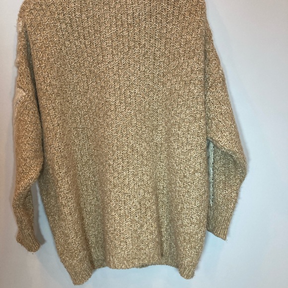 Urban Outfitters Ecote Oversized Cream Cable Knit Sweater, Size Medium - Picture 8 of 8